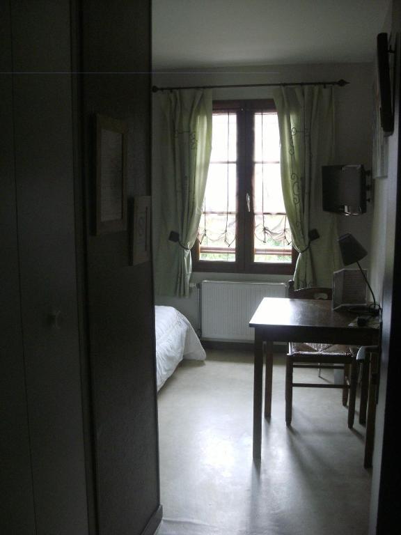 Hotel Les Confins Du Perche Tuffé Zimmer foto